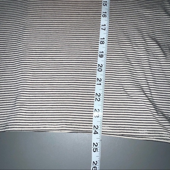 Francesca’s Bird Cage Striped Top Lace Side Panels 3/4 Sleeve Size Small - Picture 13 of 13